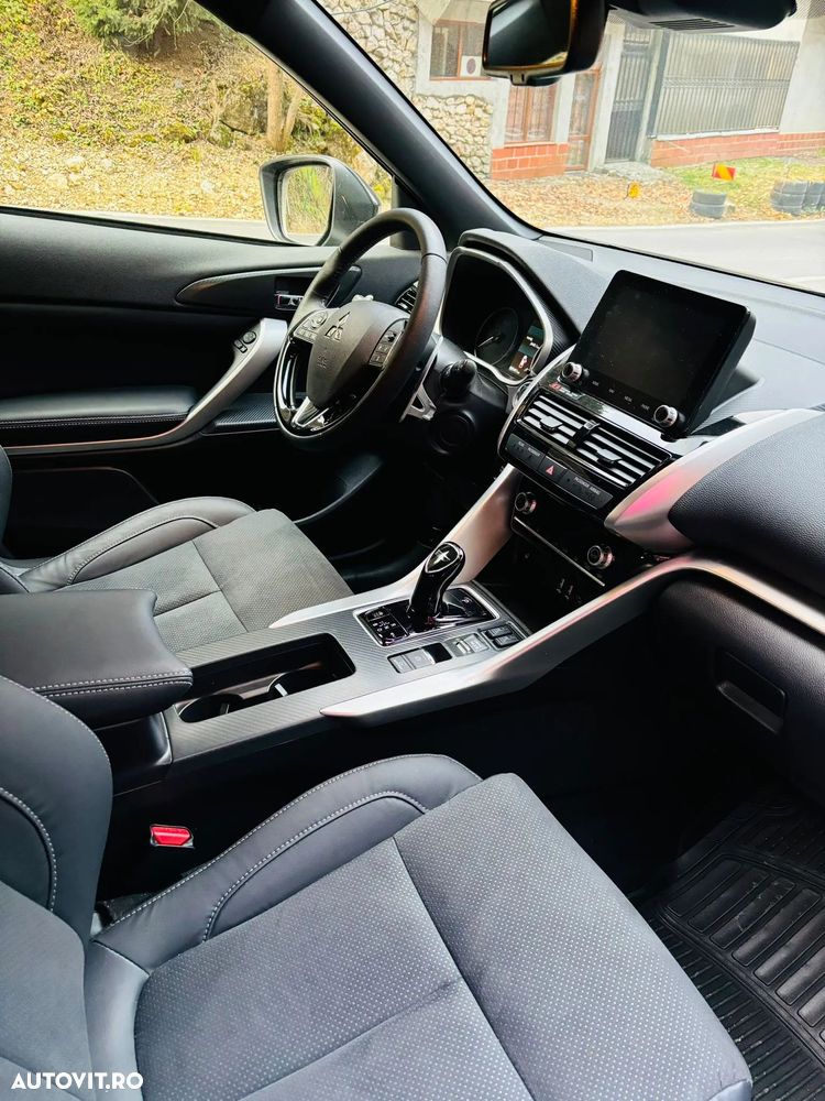 Mitsubishi Eclipse-Cross Plug-In Hybrid 4WD Plus Select - 11