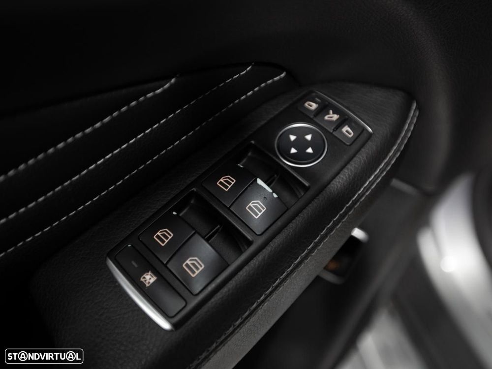 Mercedes-Benz ML 350 — fotografia 16
