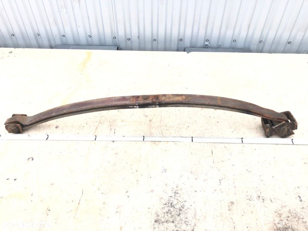 RESOR PRAWY TYŁ  IVECO DAILY III Autobus 1999 - 2006 35 S 13, 40 C 13, 50 C 13 92 kW [125 KM] olej - 1