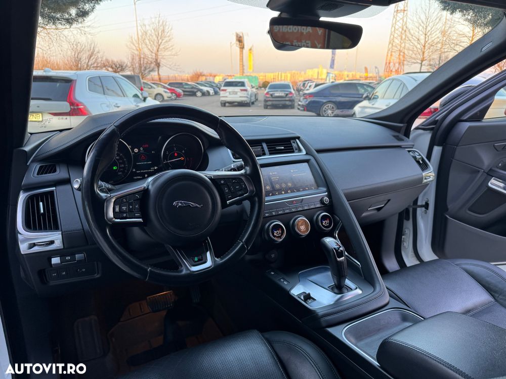 Jaguar F-Pace 20d Aut. R-Sport - 9