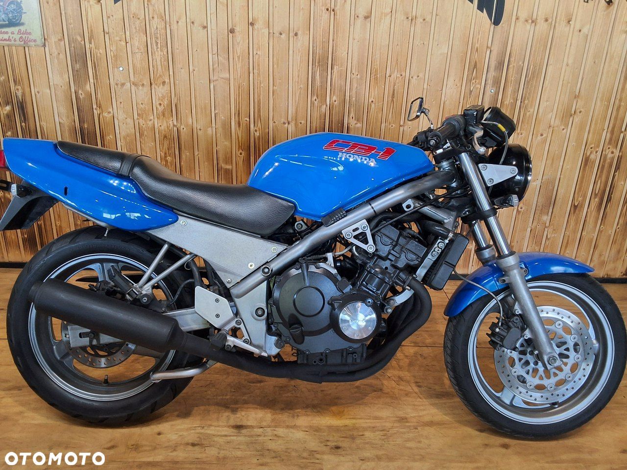 Honda CB - 1