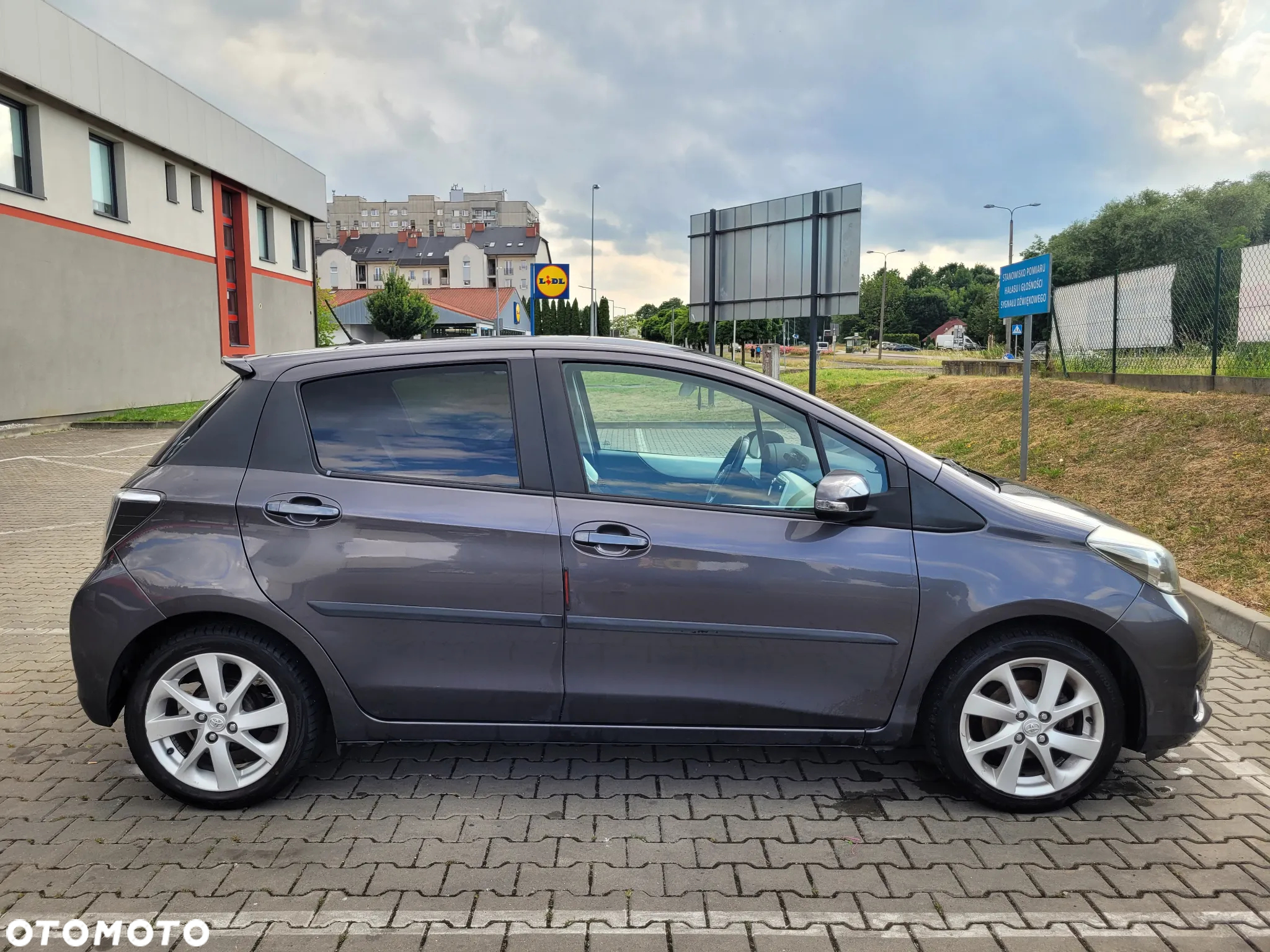 Toyota Yaris 1.33 Prestige - 8