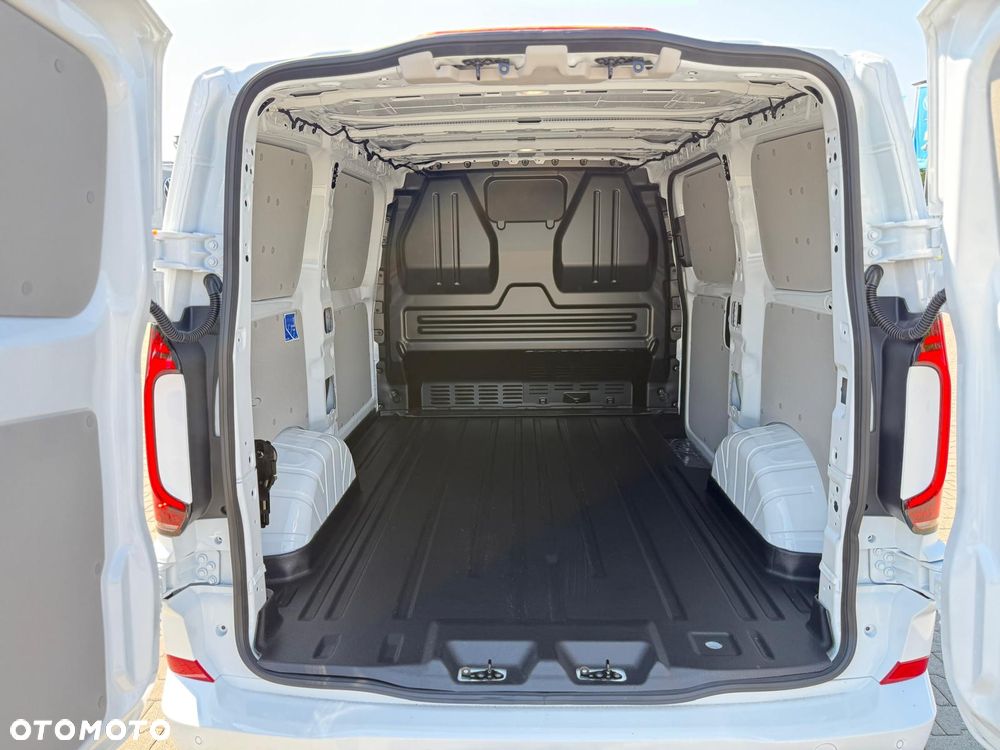 Volkswagen Transporter T7 - 31