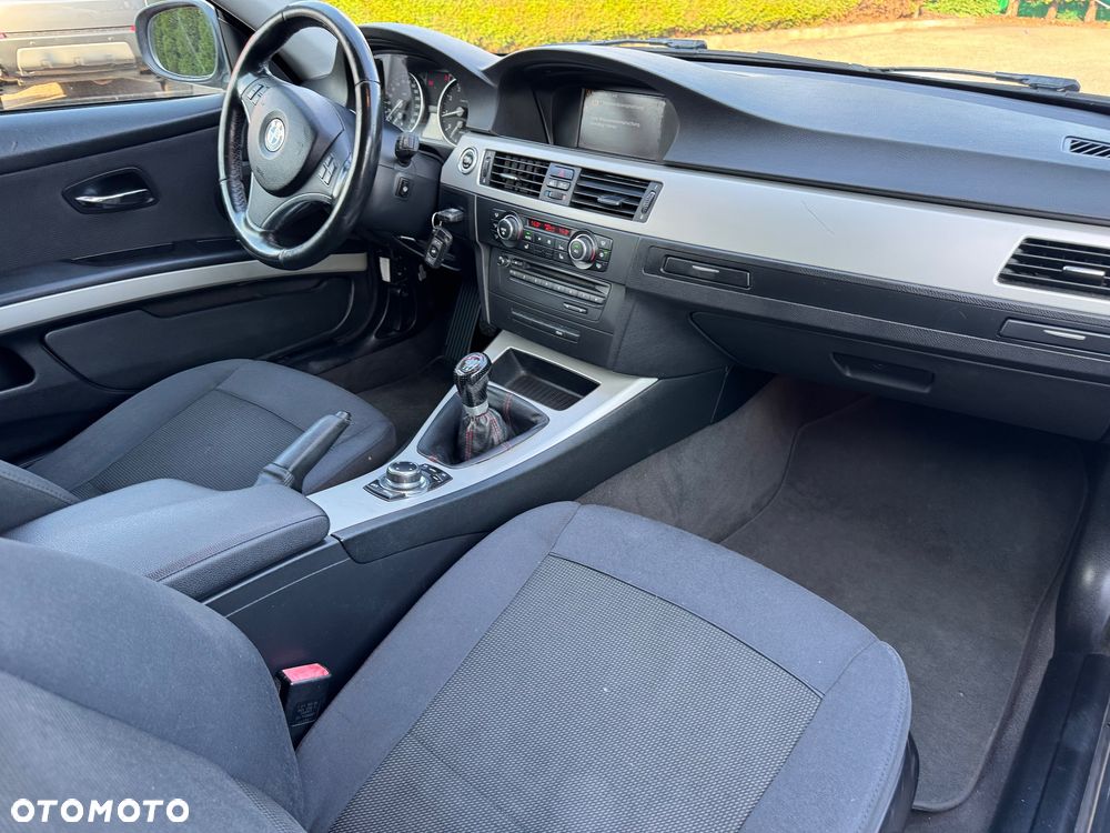 BMW Seria 3 320i M Sport Edition - 12