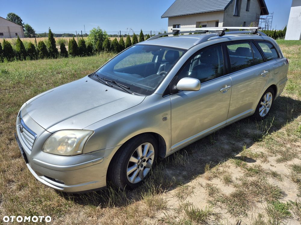 Toyota Avensis - 4