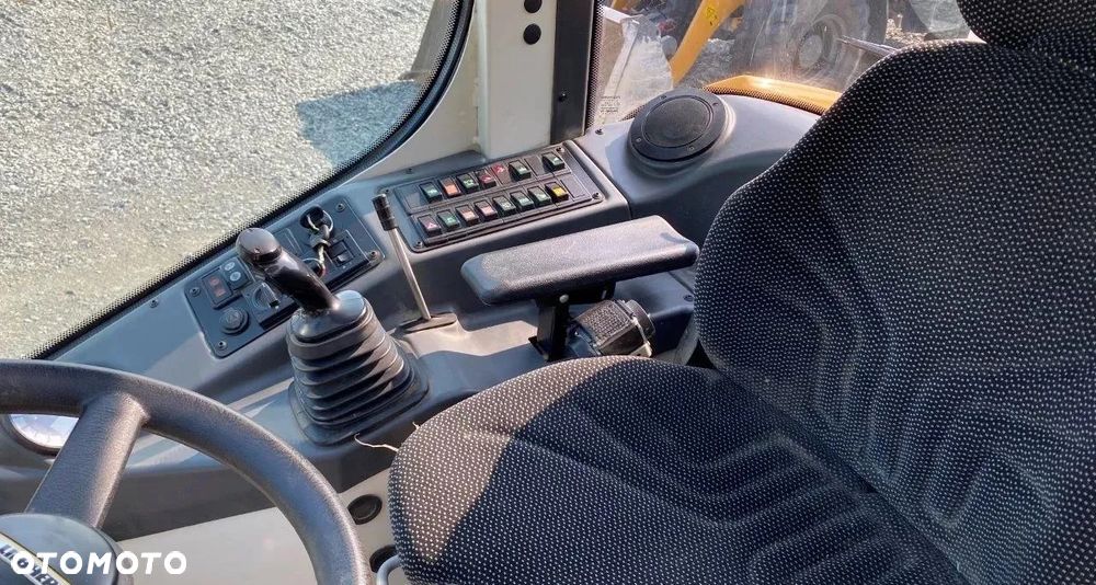 Liebherr L 508 Compact - 8