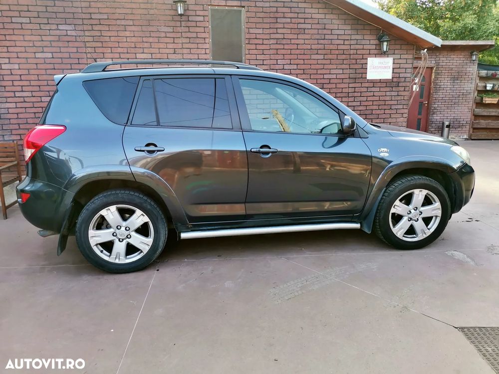 Toyota RAV4 2.2 D-4D Executive City - 3