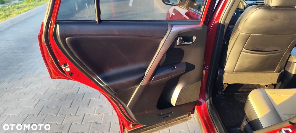 Toyota RAV4 - 13