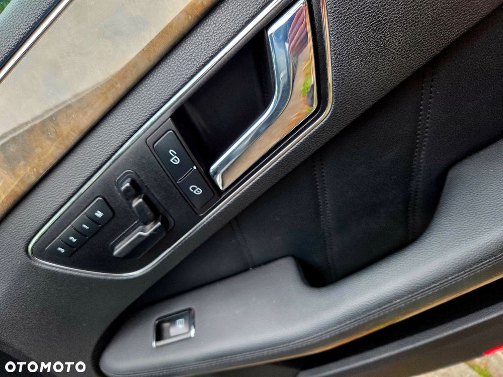Mercedes-Benz Klasa E 350 CDI BlueEff Elegance - 22