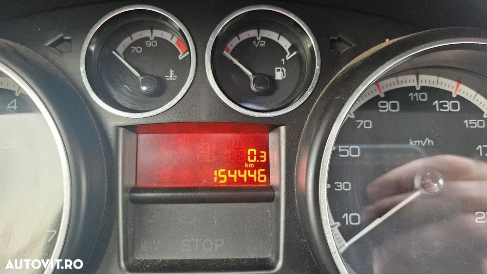 Peugeot 308 1.6E Premium - 11
