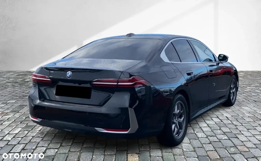 BMW Seria 5 520i mHEV - 2