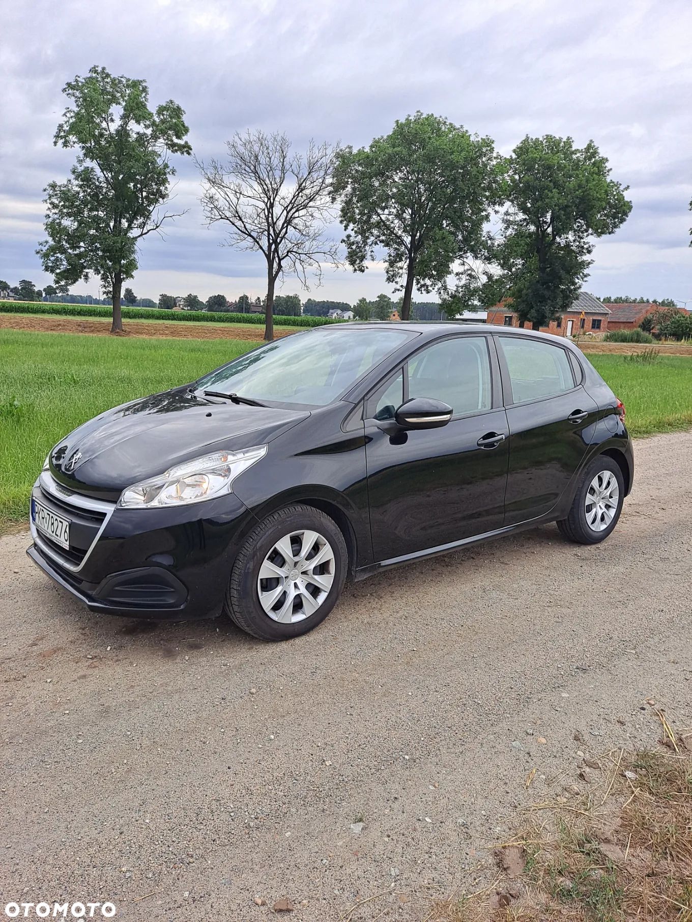 Peugeot 208 - 1