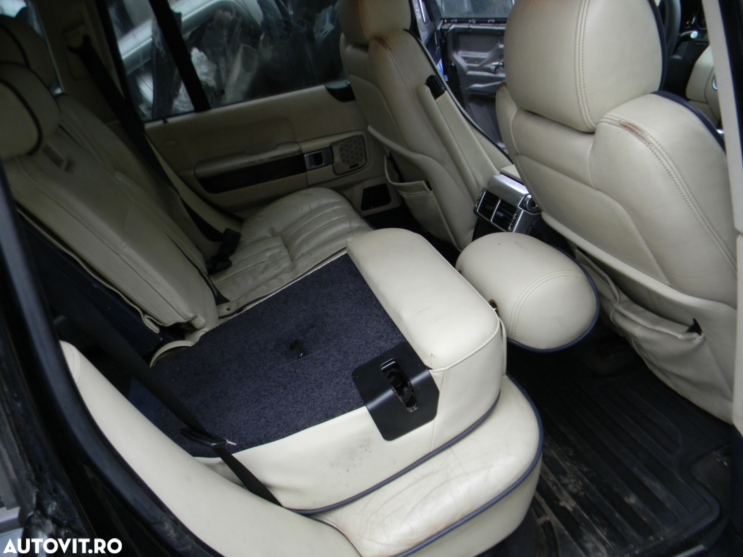 Dezmembrari  Land Rover RANGE ROVER Mk 3 L322 (LM)  2002  > 2012 3.6 - 41