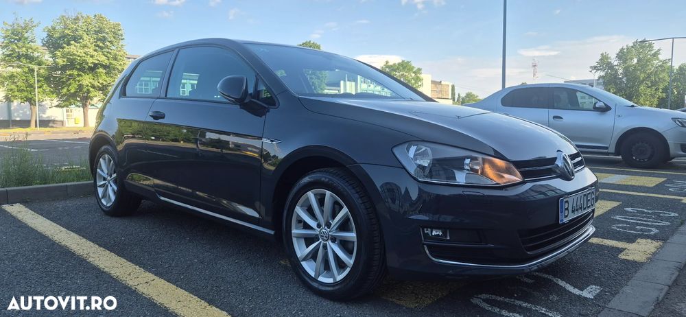 Volkswagen Golf - 8