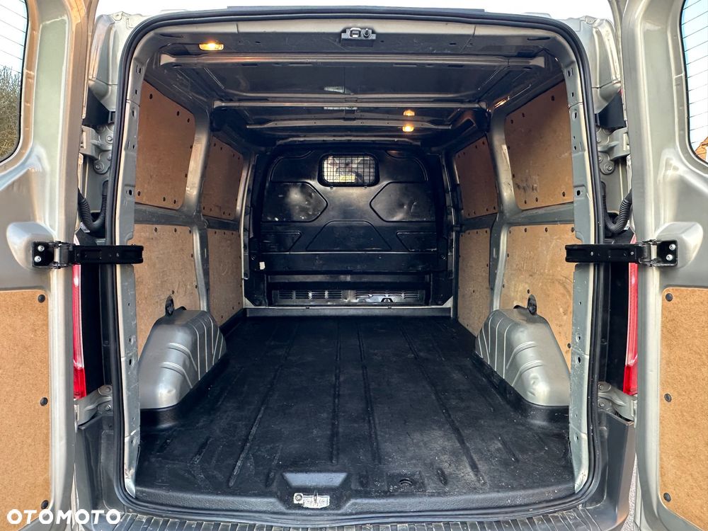Ford TRANSIT CUSTOM - 11