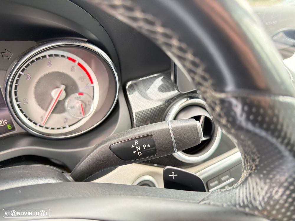 Mercedes-Benz CLA 180 CDI Urban Aut. - 17