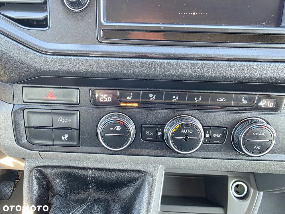 Volkswagen CRAFTER 2,0 TDI 140 KONNA DOKA BRYGADÓWKA 7 OSOBOWA KLIMA WEBASTO SKRZYNIA 83T/KM PRZEBIEGU GWARANCJA - 29