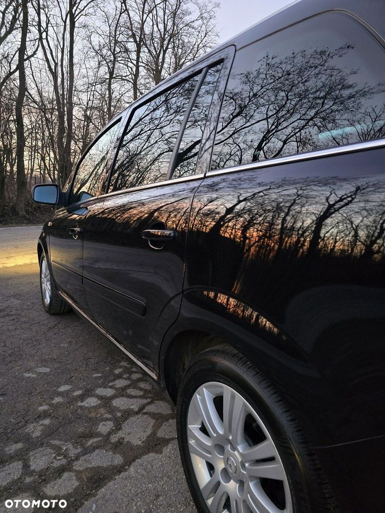 Opel Zafira 1.8 Cosmo - 18