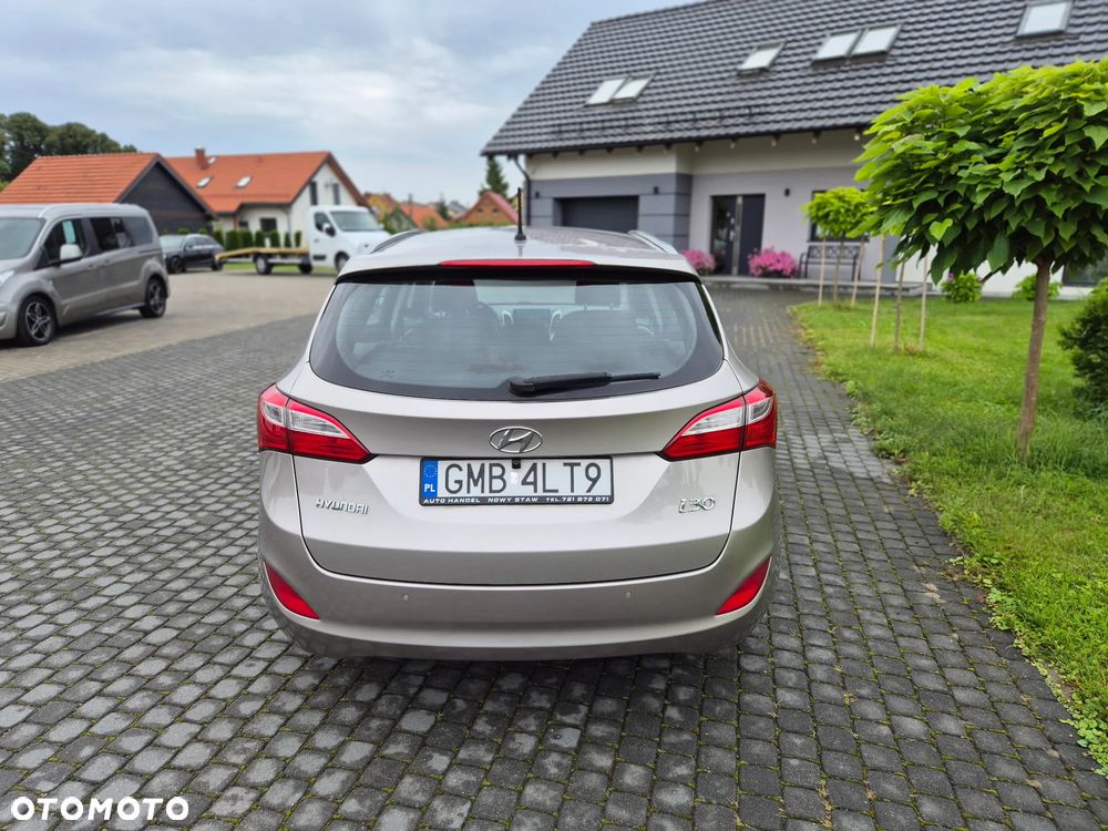 Hyundai i30 1.6 GDI Style - 17
