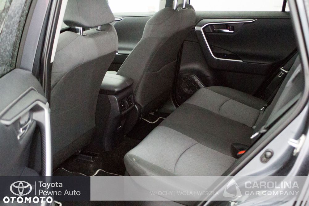 Toyota RAV4 - 11