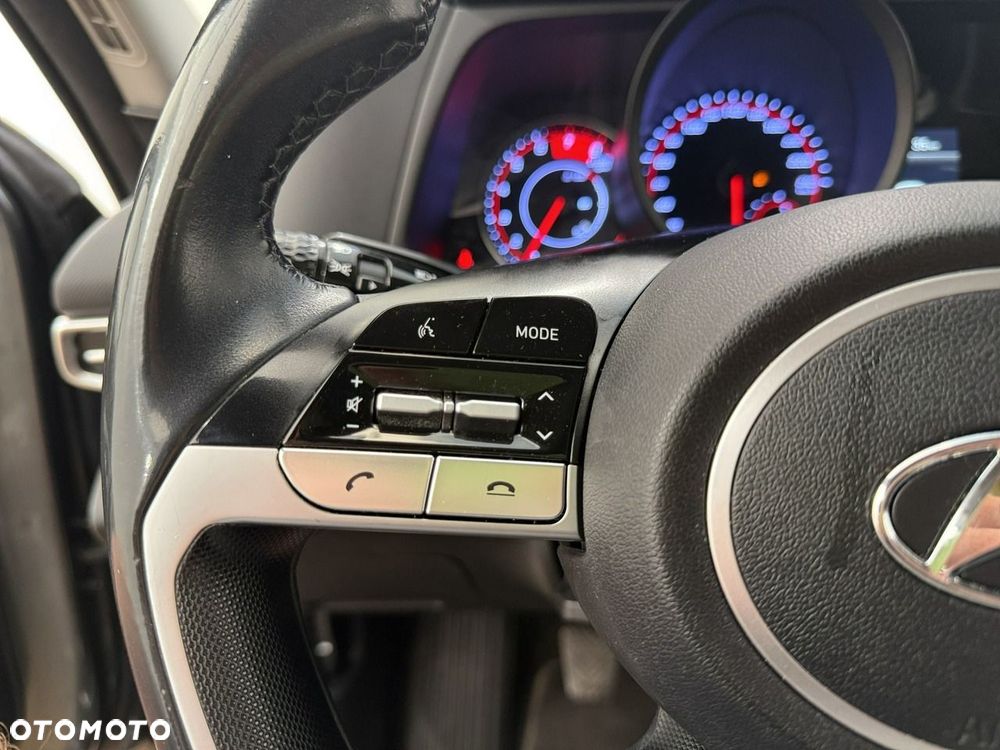 Hyundai Elantra - 24