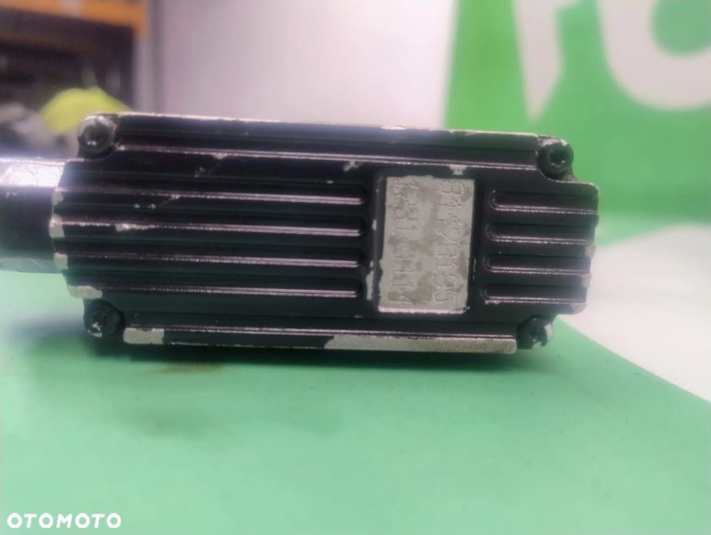 Sekcja rozdzielacza 87325538 87325955 Steyr 6195 - 11