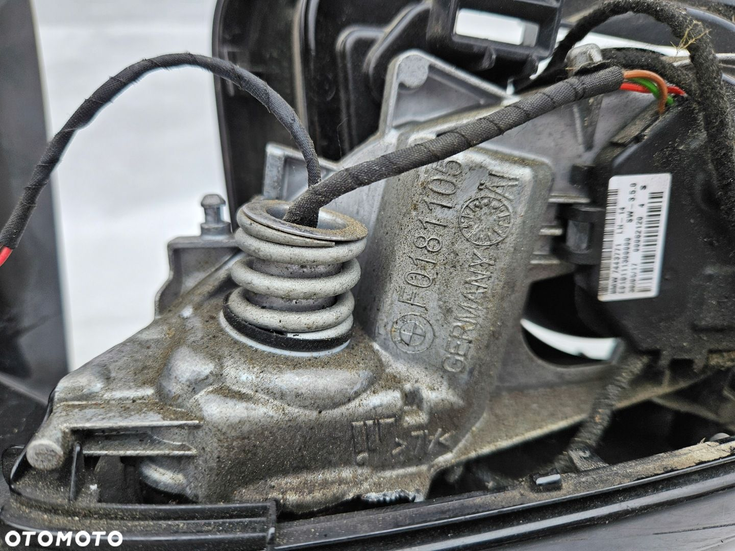 LUSTERKO BMW G30 G31 F0184101U66B LEWE 5 pin - 9