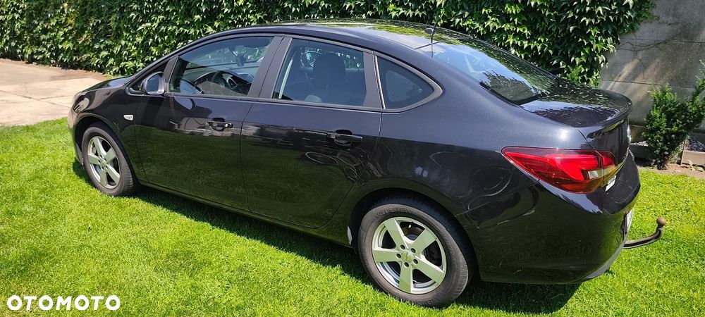 Opel Astra 1.6 Active EU6 - 10