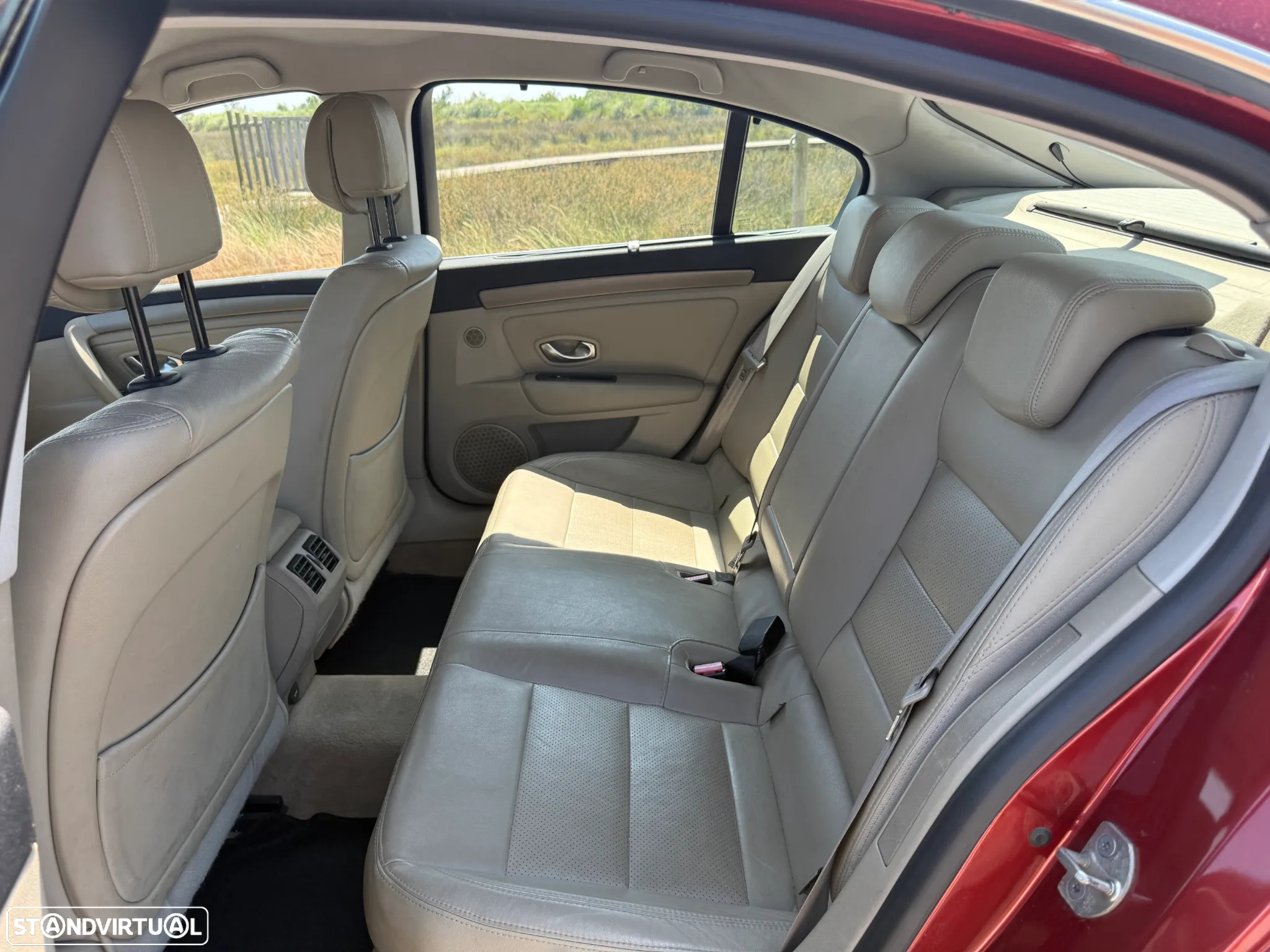 Renault Laguna 2.0 dCi Luxe - 11