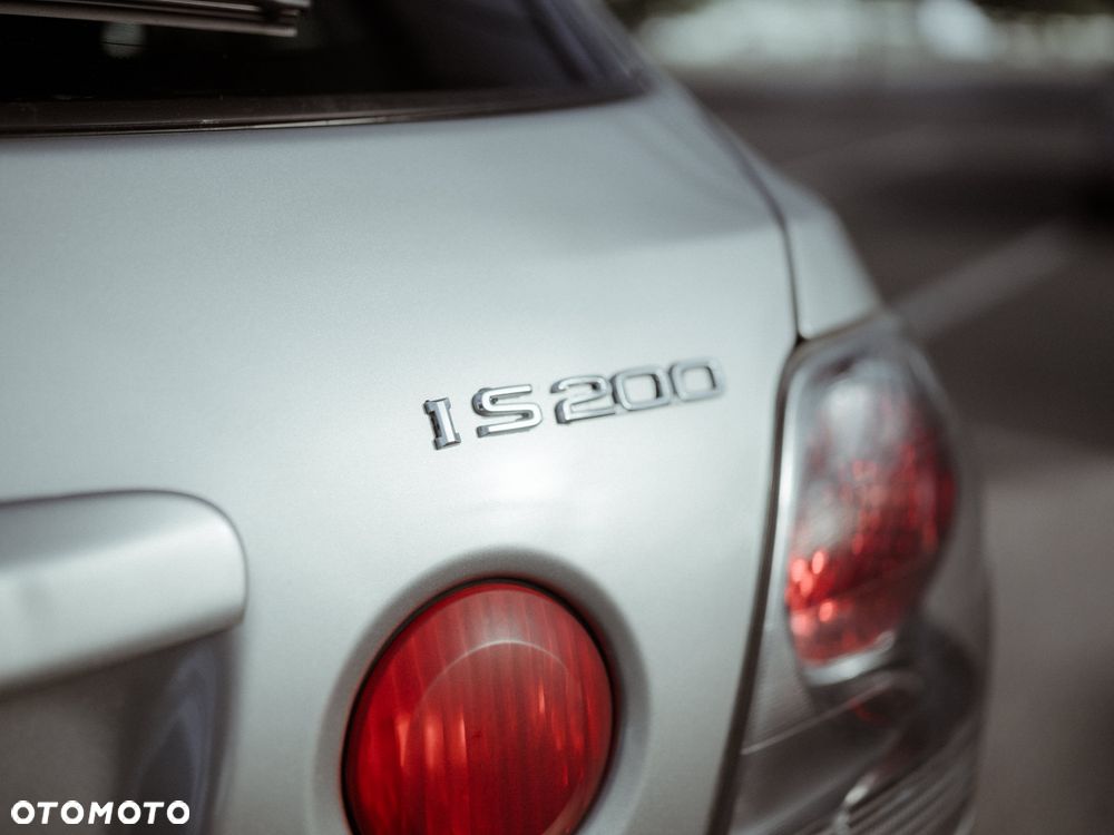 Lexus IS 200 SC Prestige - 9