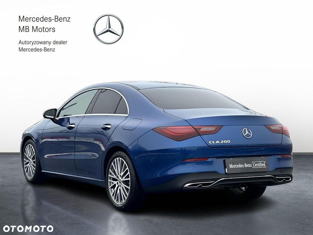 Mercedes-Benz CLA 200 Progressive 7G-DCT - 4