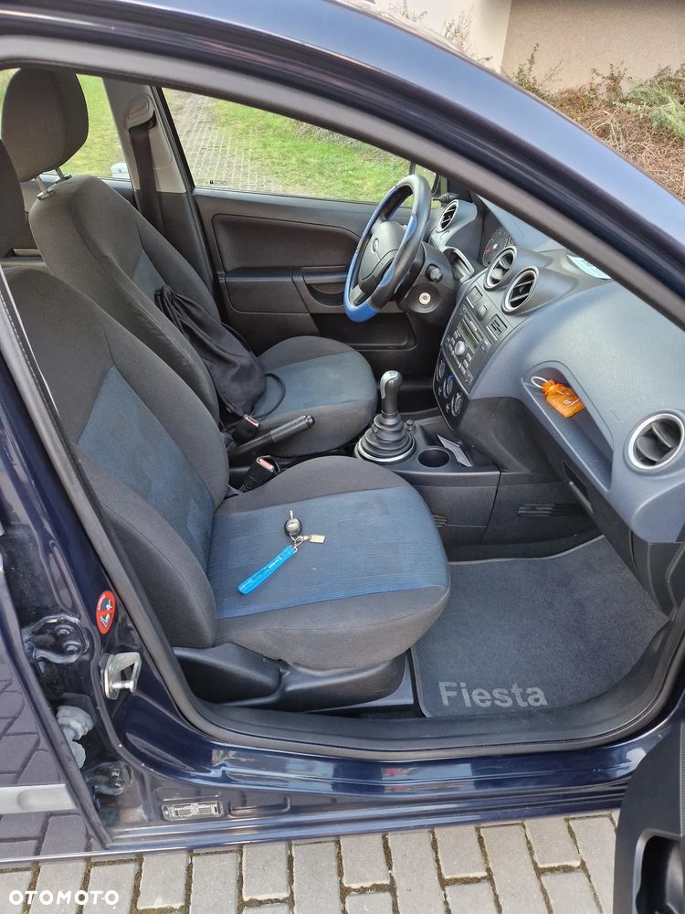 Ford Fiesta 1.4 TDCI - 9