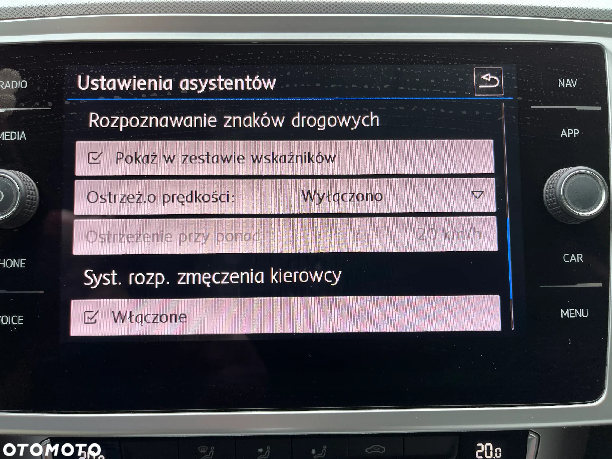 Volkswagen Passat 2.0 TDI BMT Comfortline DSG - 28