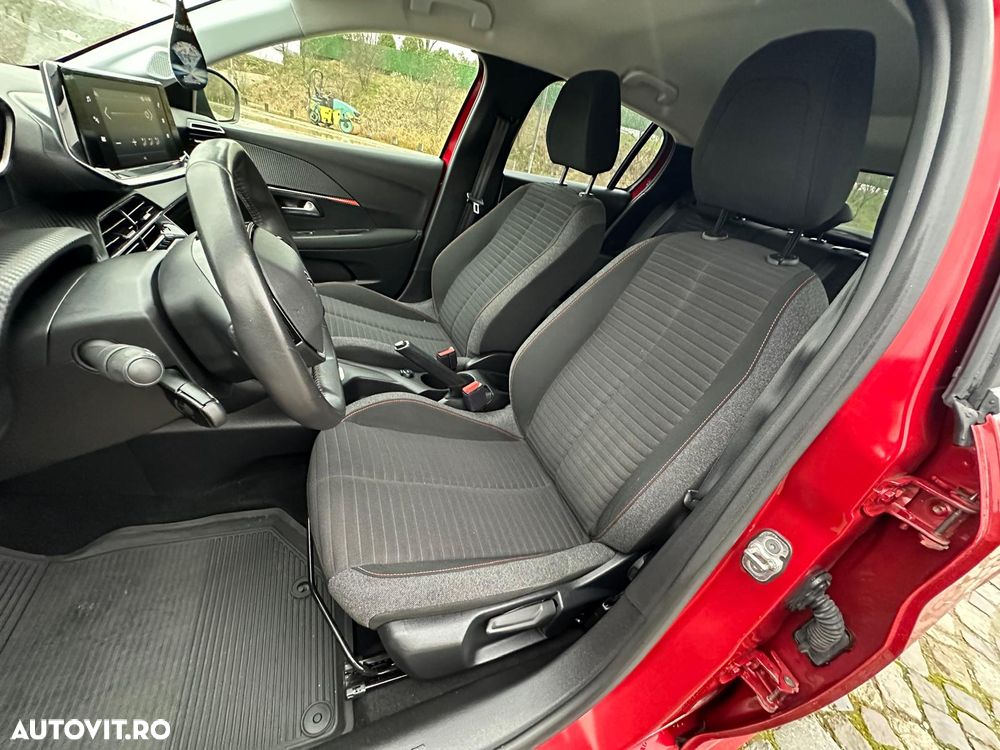 Peugeot 208 1.2 L PureTech STT Allure - 19