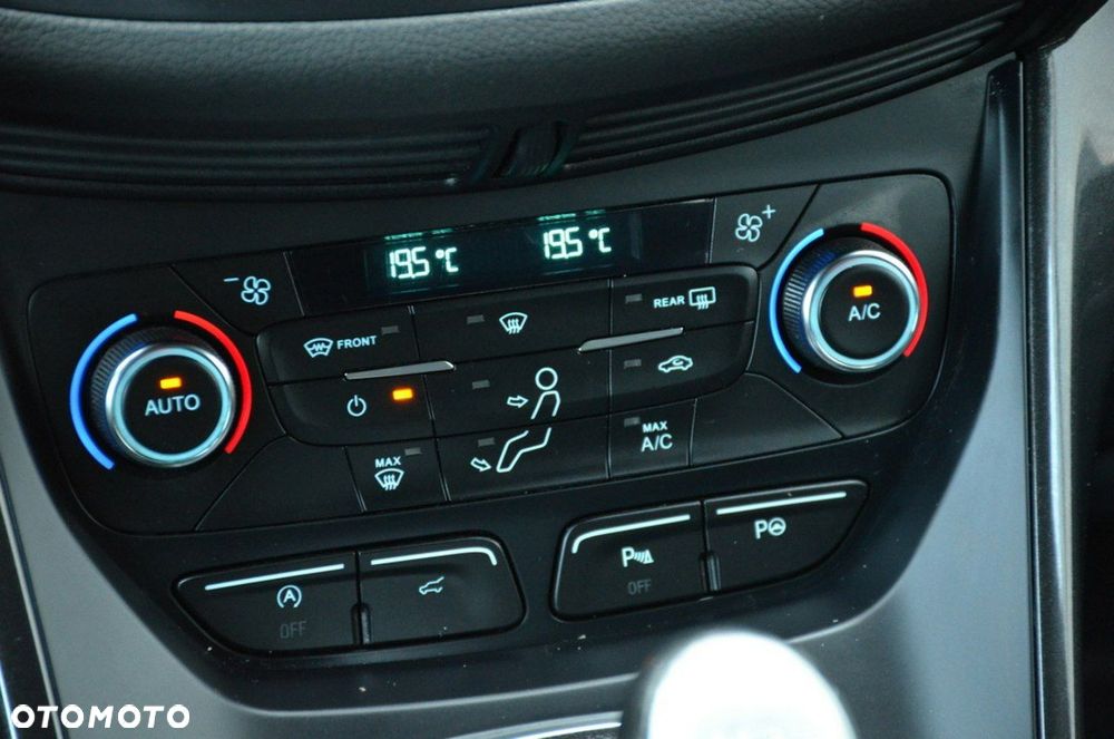 Ford Kuga - 34