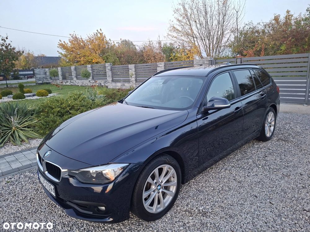 BMW Seria 3 318d Luxury Line - 17