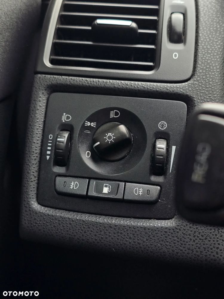 Volvo V50 2.0D Sport - 25