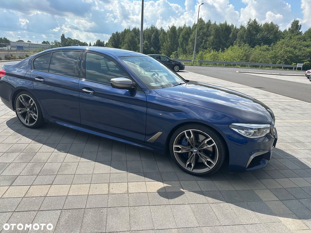 BMW Seria 5 M550i xDrive sport - 4