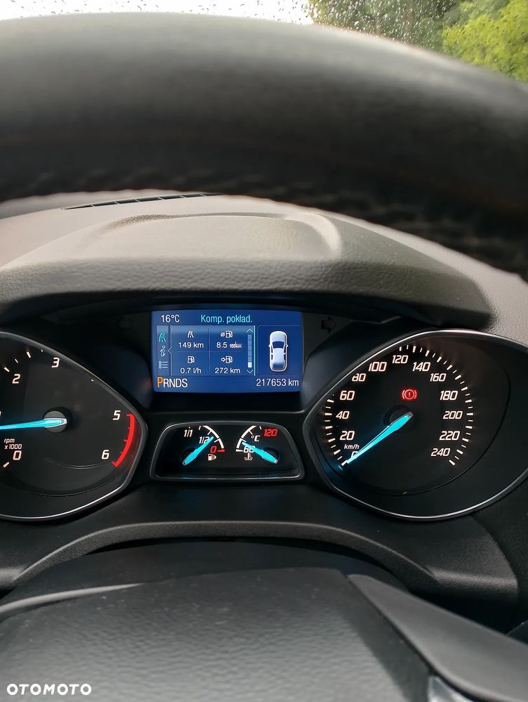 Ford Kuga - 10