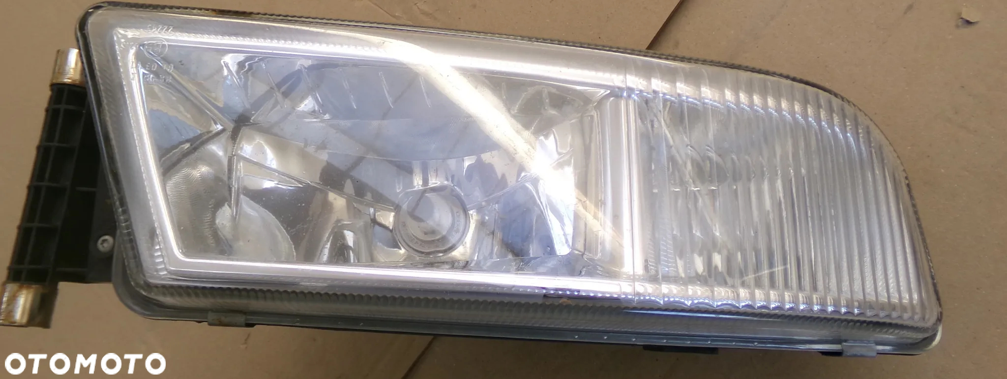 HALOGEN PRZÓD PRAWY MAN TGX TGS 2018r.EURO 6 - 2