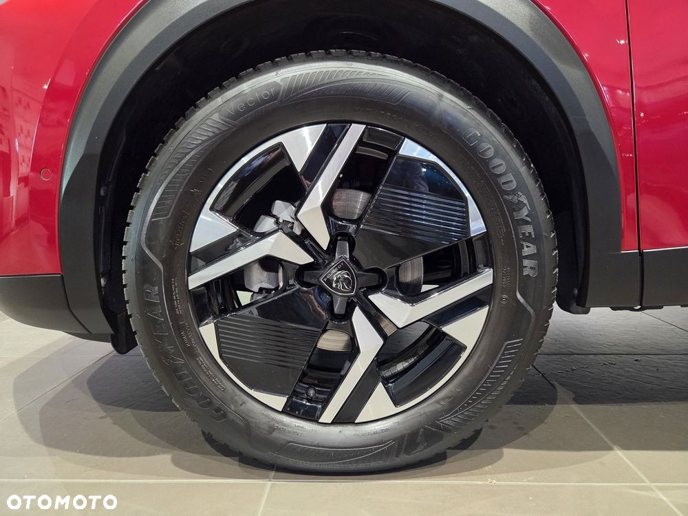 Peugeot 2008 PureTech 130 Allure S&S EAT8 - 23