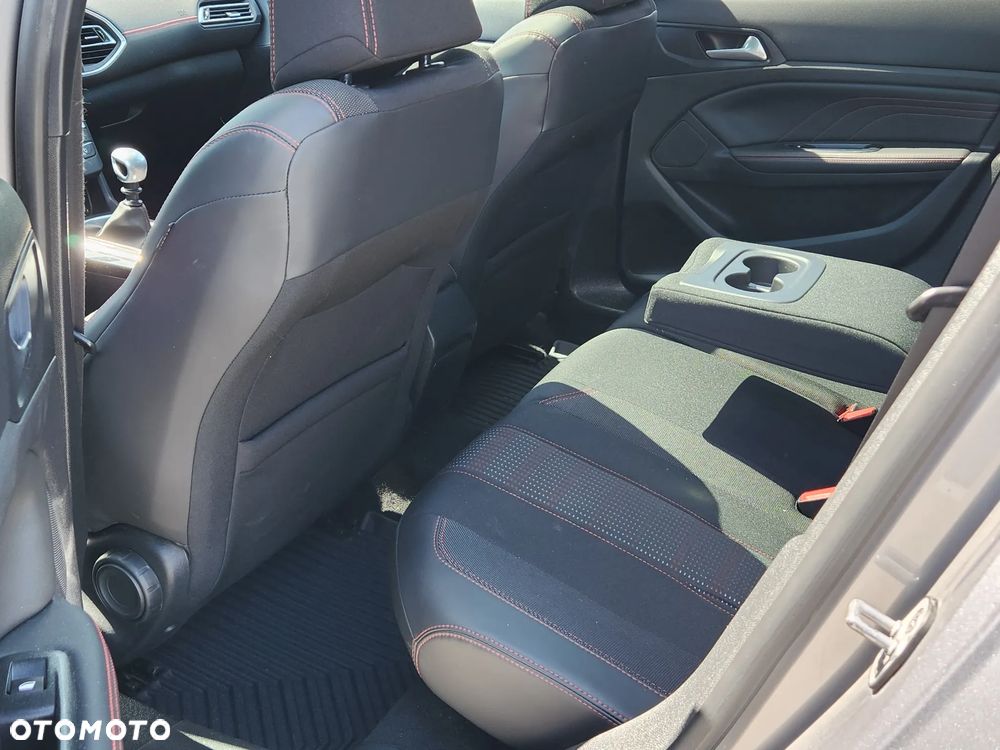 Peugeot 308 PureTech 130 GPF Stop & Start GT - 31