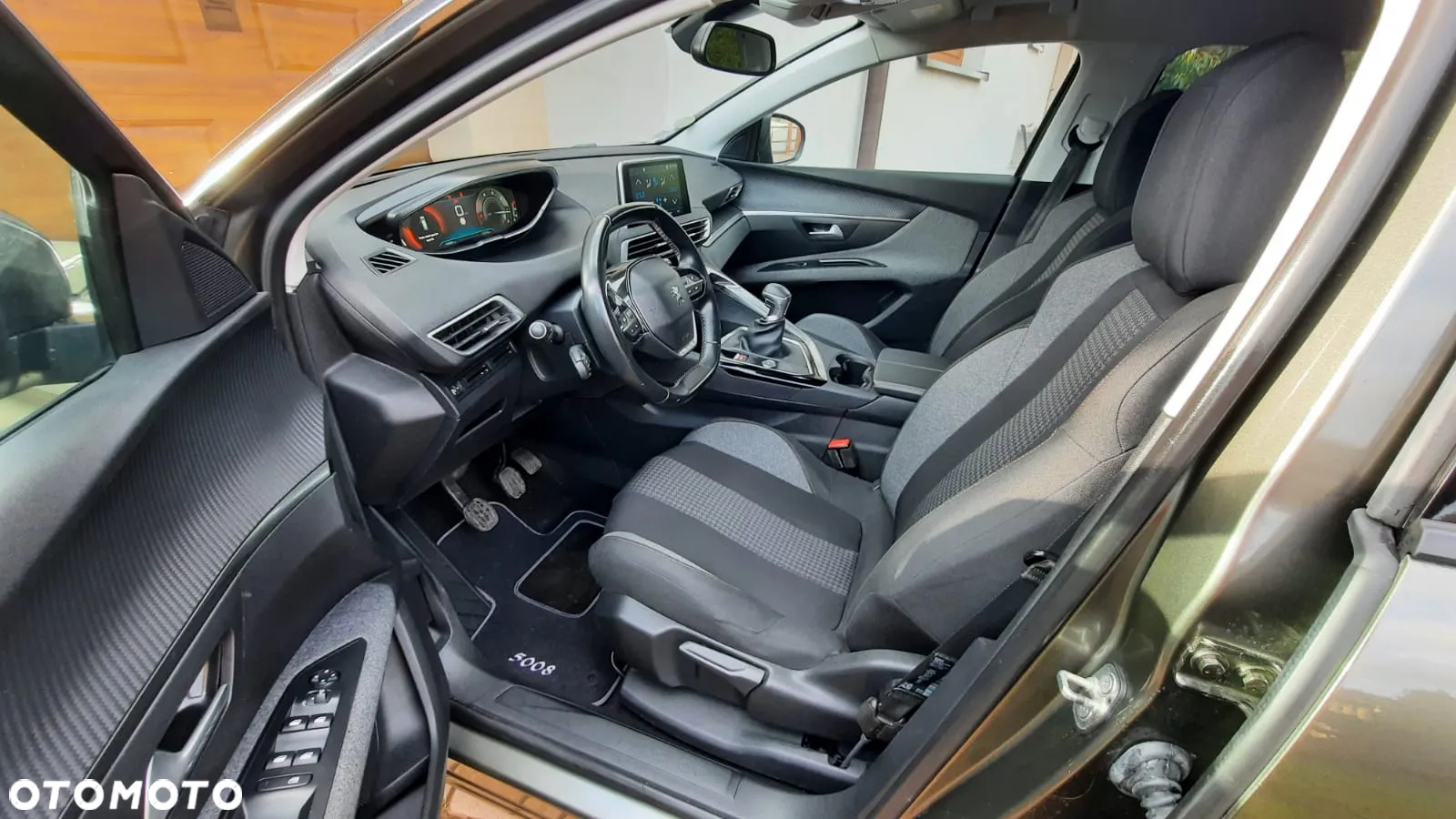 Peugeot 5008 1.6 BlueHDi Allure 7os - 9