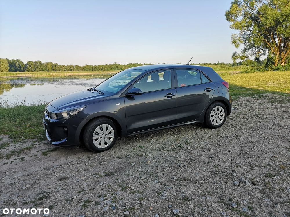 Kia Rio - 26