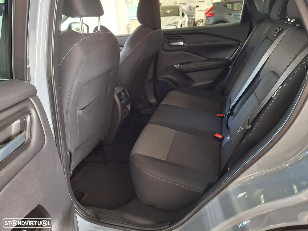 Nissan Qashqai 1.3 DIG-T N-Connecta DCT - 10