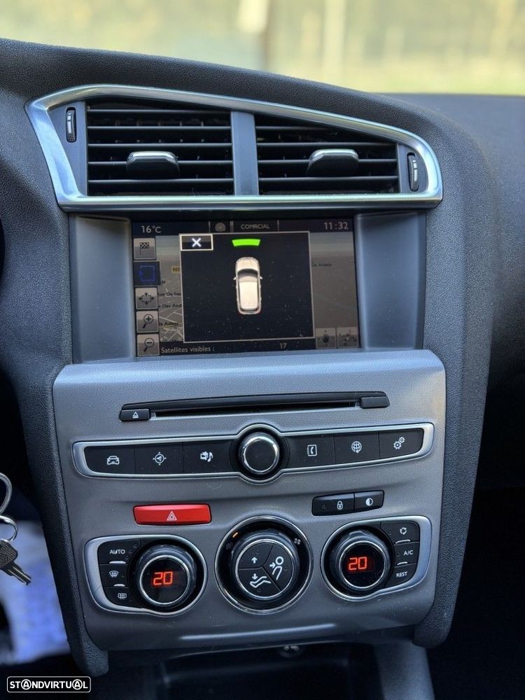 Citroën C4 — fotografia 15