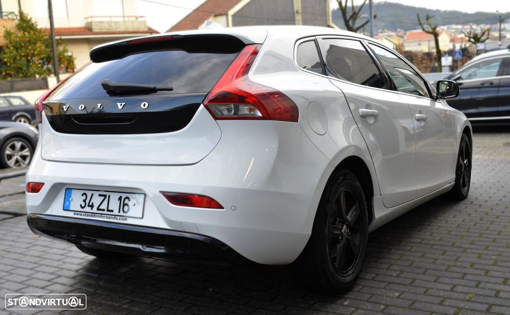 Volvo V40 1.6 D2 Momentum Eco - 40