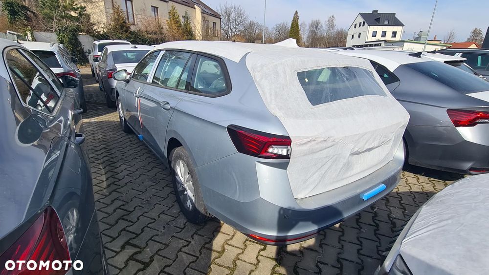 Skoda Superb 2.0 TDI SCR Essence DSG - 4