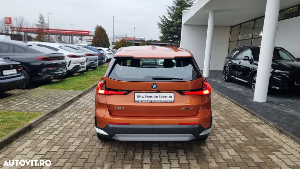 BMW iX1 xDrive30 - 5