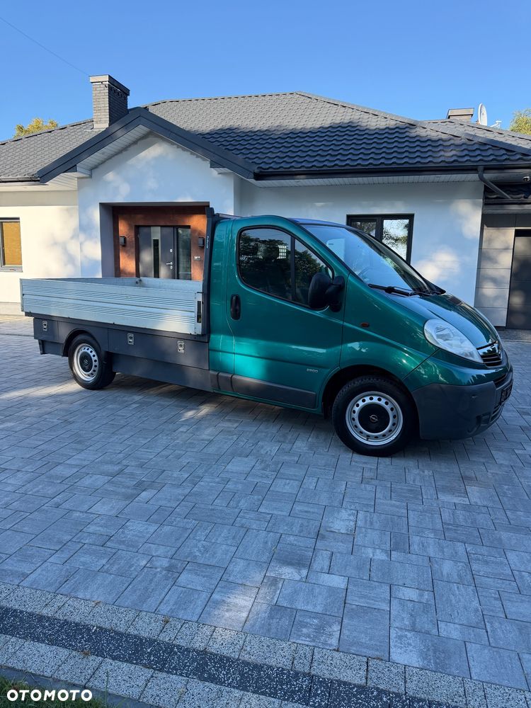 Opel Vivaro - 11